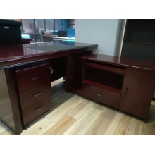 办公桌